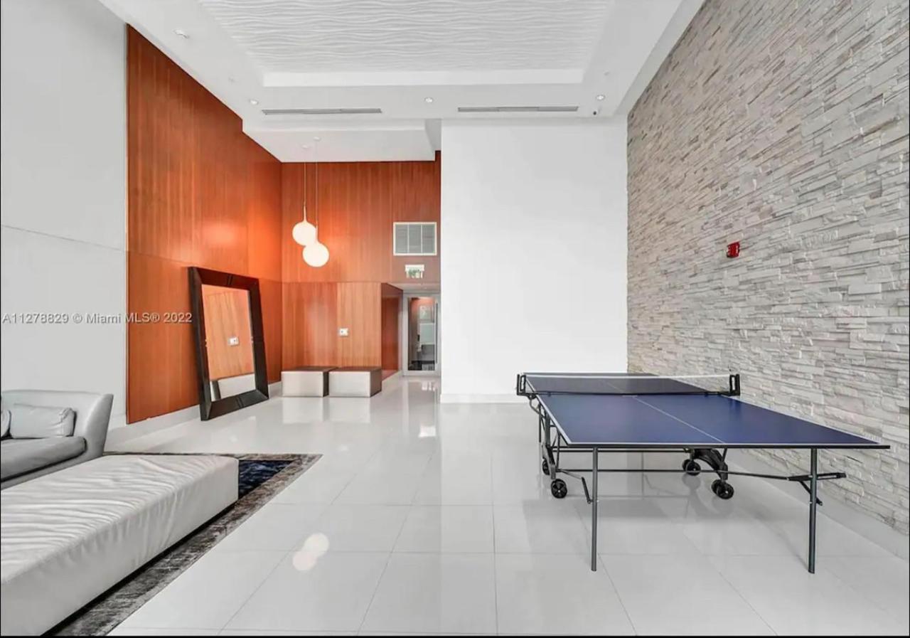 Iconic 2 Bedroom Loft Brickell-Stunning Views Miami Exterior photo